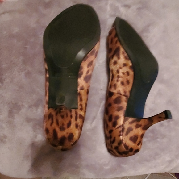 Peep Toe Leopard Heels - Picture 5 of 6